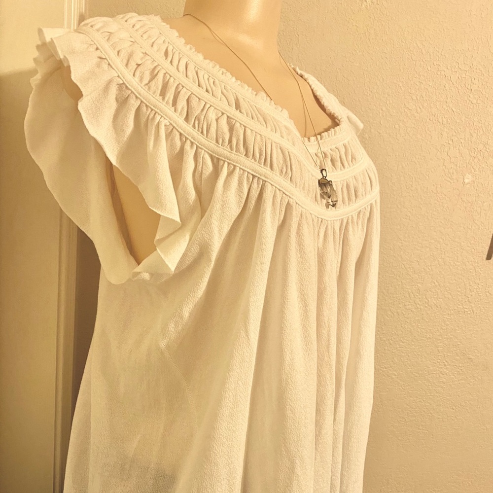 Free people Ivory Wear On or Off The Shoulder BNWT Small (runs big)